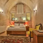 Bedrock Cave (adults Only) Homestay