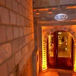 Homestay Bedrock Cave (adults Only) *