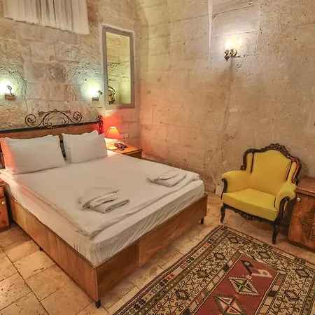 Bedrock Cave (adults Only) Homestay
