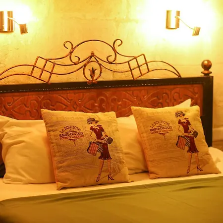 Bedrock Cave (adults Only) Hotel 3*