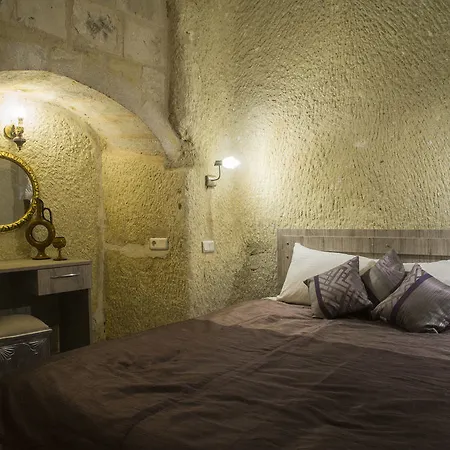 Bedrock Cave (adults Only) Homestay *