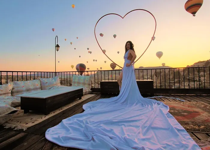 Bedrock Cave (adults Only) Γκόρεμε