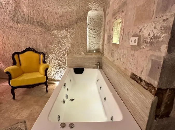 Δωμάτια σε οικογενειακή κατοικία Bedrock Cave (adults Only)