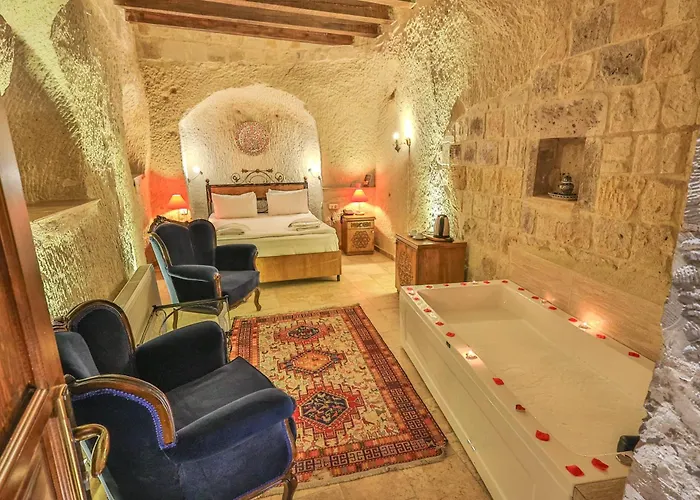 Bedrock Cave (adults Only) Γκόρεμε