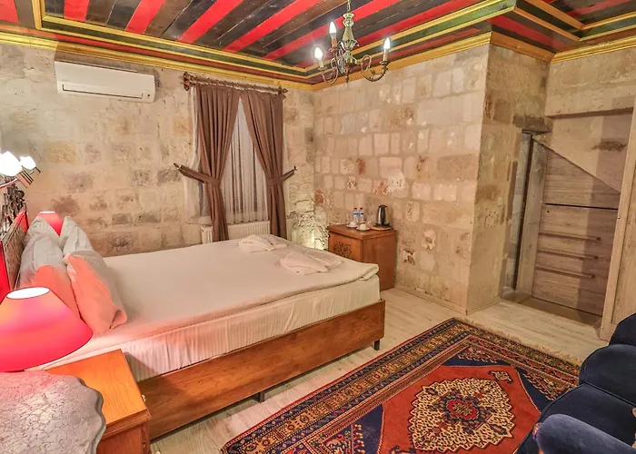 Δωμάτια σε οικογενειακή κατοικία Bedrock Cave (adults Only) *