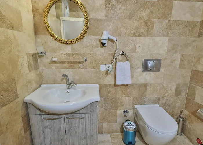 Homestay Bedrock Cave (adults Only) *