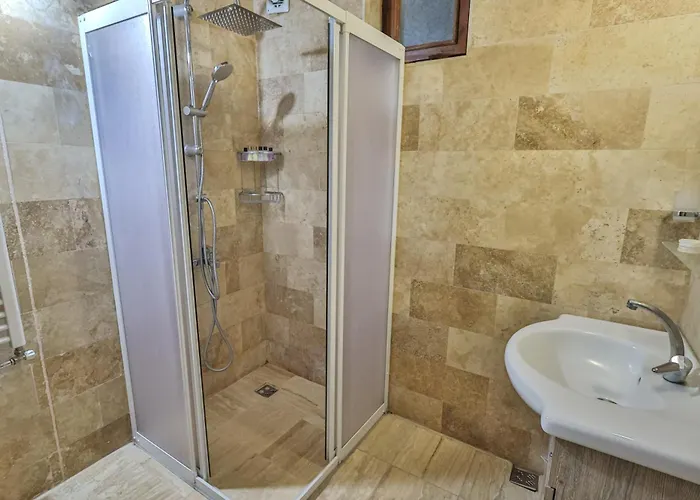 Homestay Bedrock Cave (adults Only)