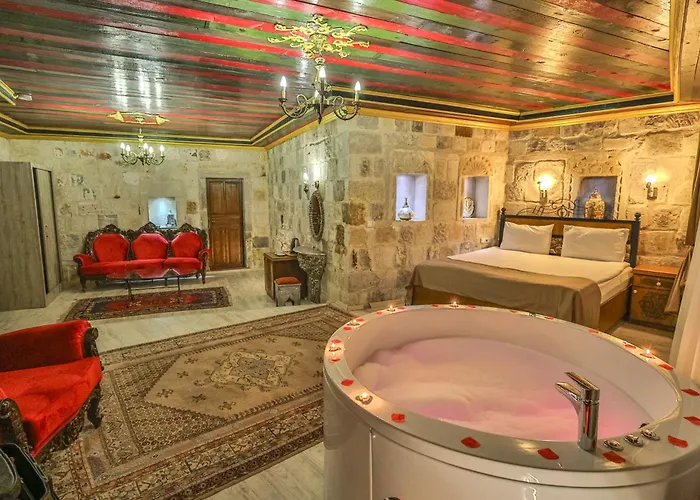 Bedrock Cave (adults Only) Γκόρεμε