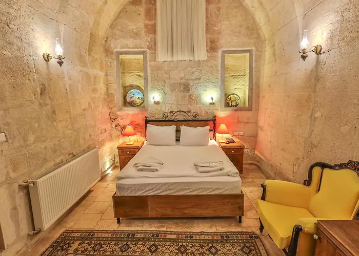 Bedrock Cave (adults Only) Δωμάτια σε οικογενειακή κατοικία Γκόρεμε