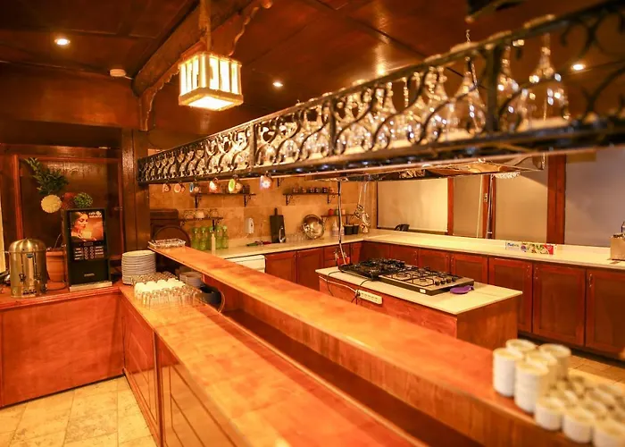 Bedrock Cave (adults Only) Δωμάτια σε οικογενειακή κατοικία